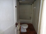 760 Henry Bathroom.JPG