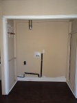16 LAUNDRY ROOM.JPG