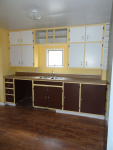 9 Kitchen 1.JPG