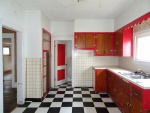 6 Kitchen.JPG