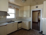 6 Kitchen.JPG