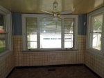 7 Breakfast nook.JPG